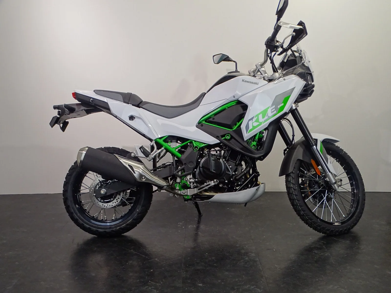 Kawasaki KLE500 SE (2026) — foto 1