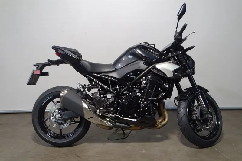 Kawasaki Z900 (2025)