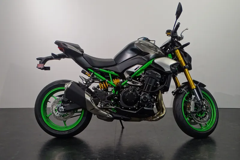 Kawasaki Z 900 se (2026)