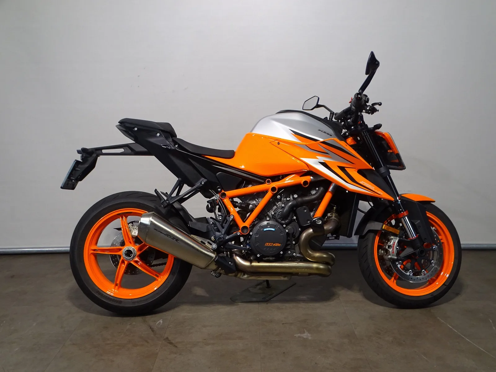 KTM 1290 Super Duke R (2026) — foto 1
