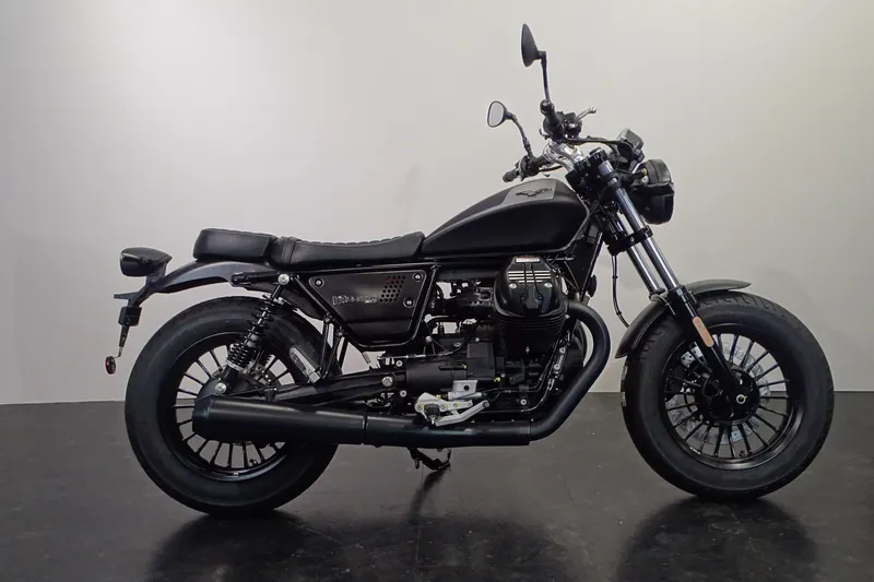 Moto Guzzi V9 Bobber (2026)