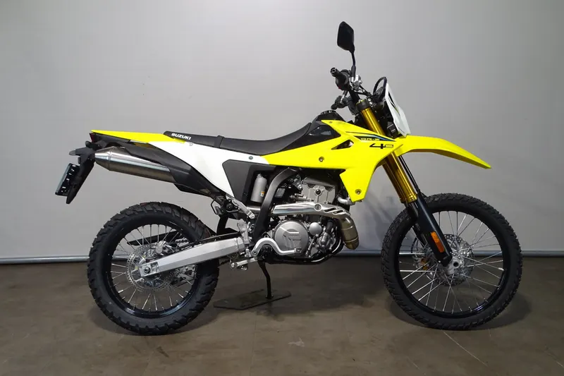 Suzuki DR Z4S (2026)