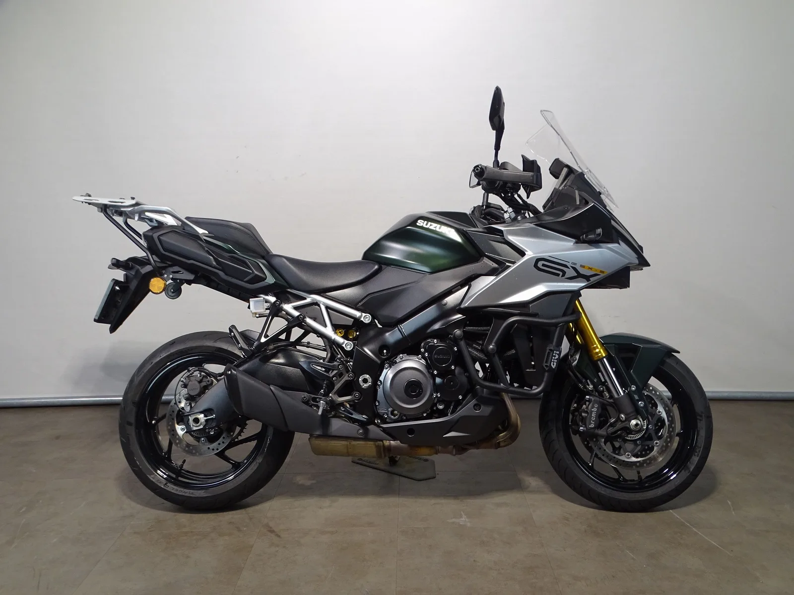 Suzuki GSX-S1000GX (2025) — foto 1