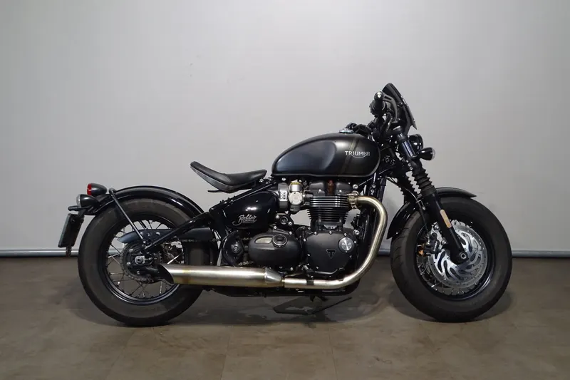 Triumph Bonneville Bobber (2024)