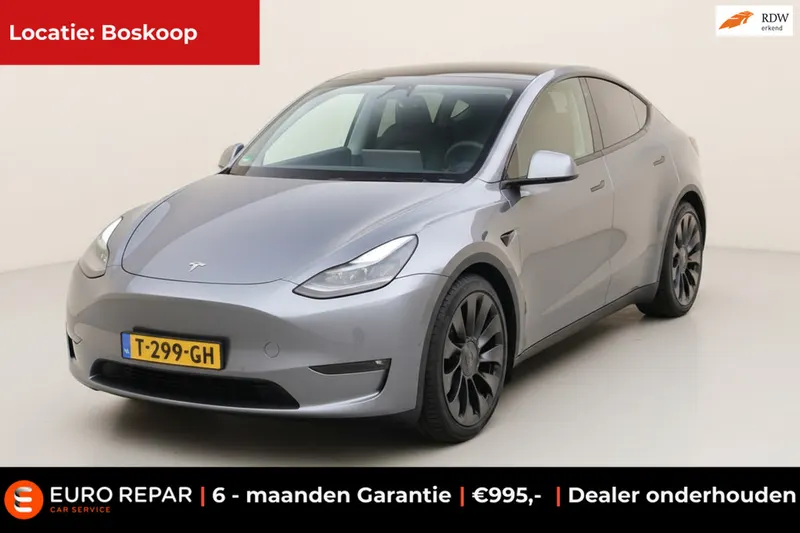 Tesla Model Y (2023)