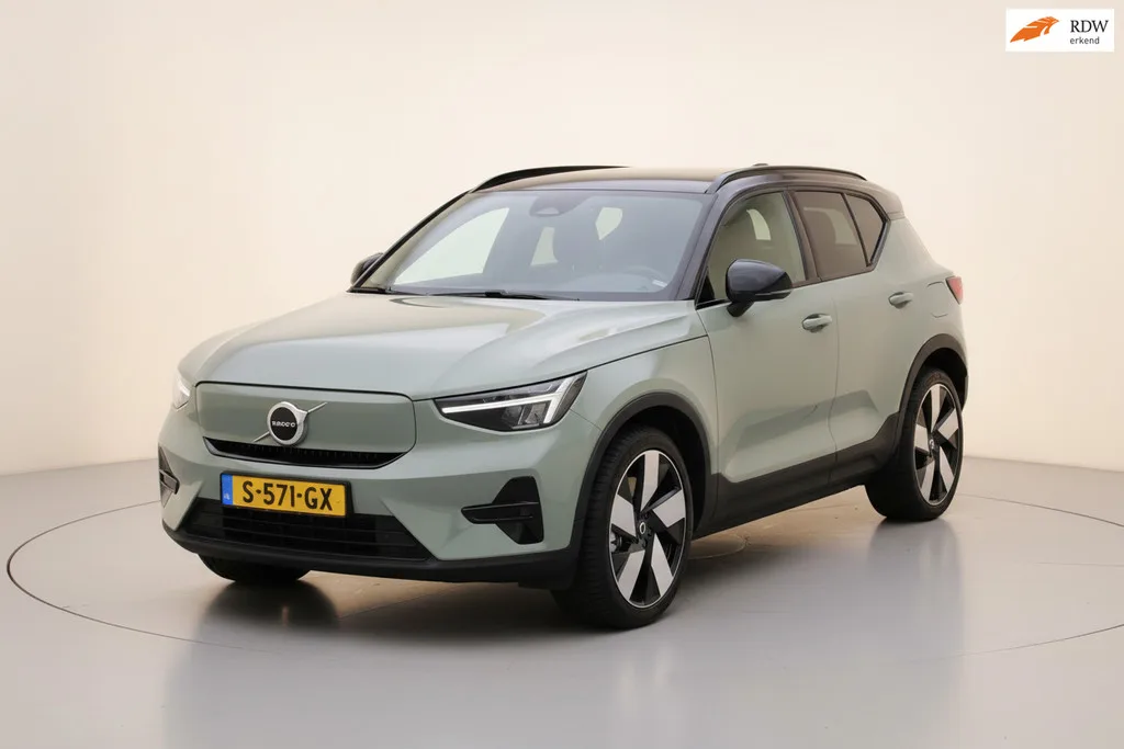 Volvo XC40 (2023) — foto 1