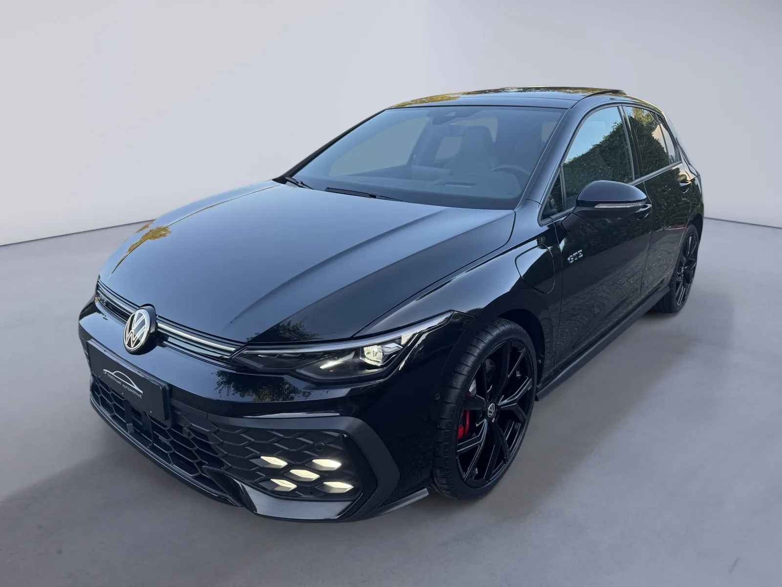 Volkswagen Golf (2025) — foto 1