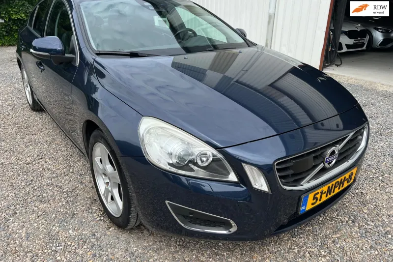 Volvo S60 (2010)