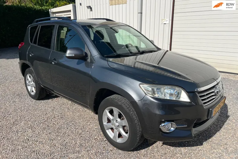 Toyota RAV4 (2011)