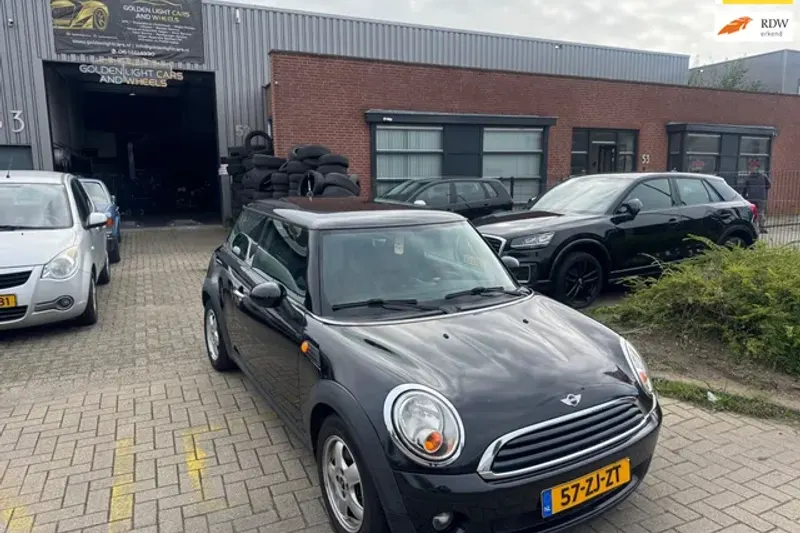 MINI One (2008)