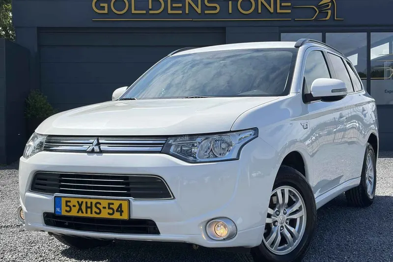 Mitsubishi Outlander (2014)