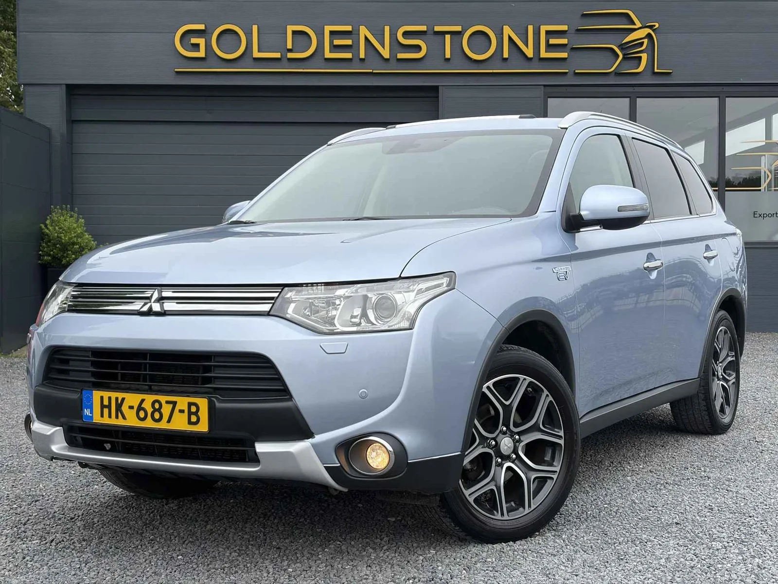 Mitsubishi Outlander (2015) — foto 1