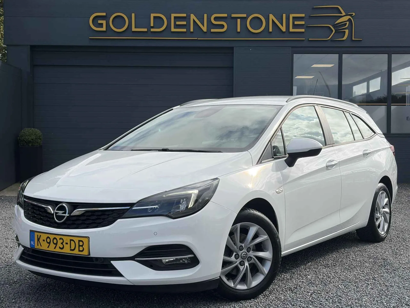 Opel Astra (2020) — foto 1