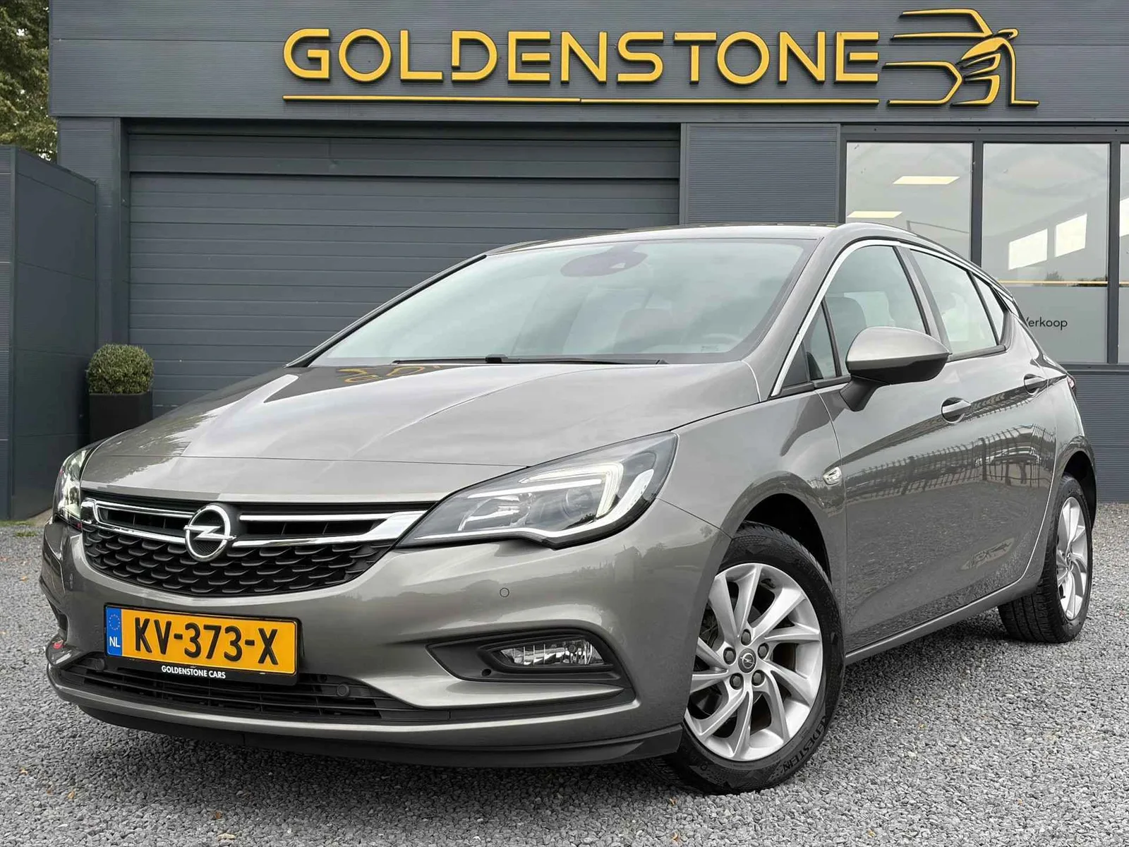 Opel Astra (2016) — foto 1