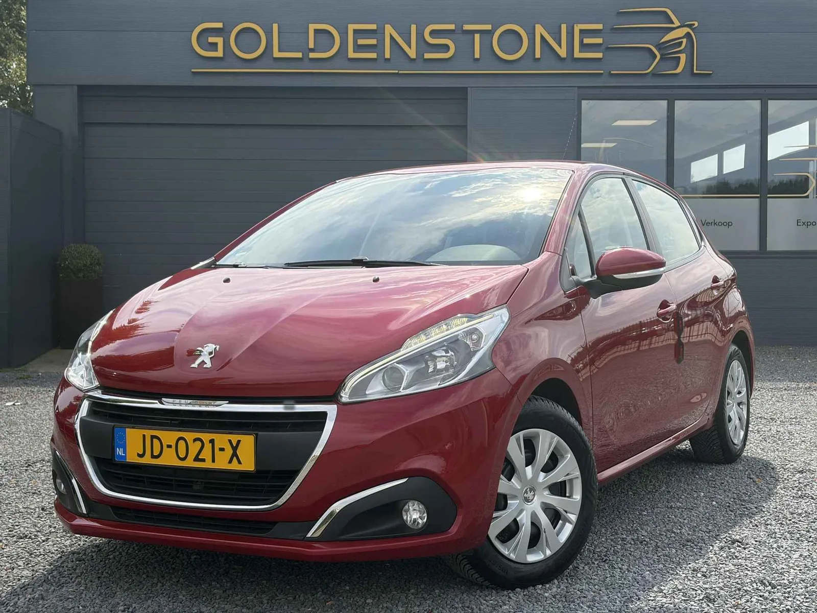 Peugeot 208 (2016) — foto 1