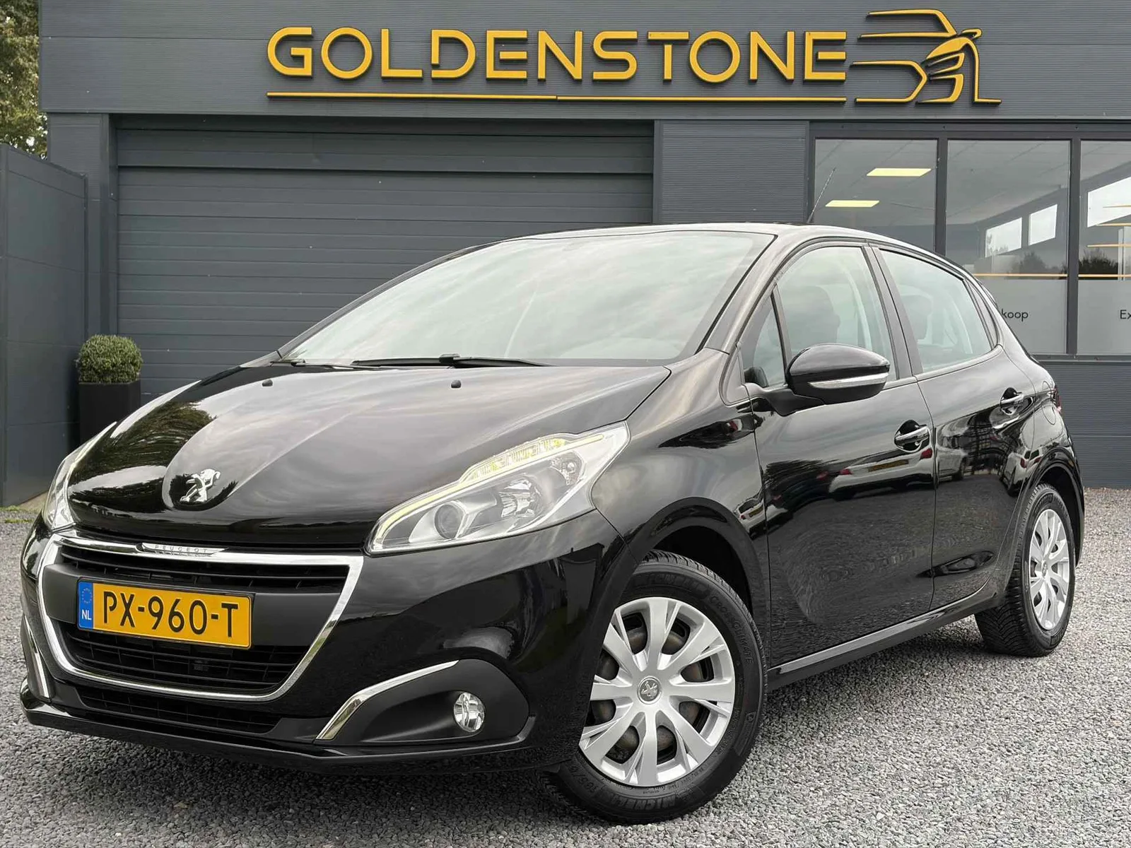 Peugeot 208 (2017) — foto 1