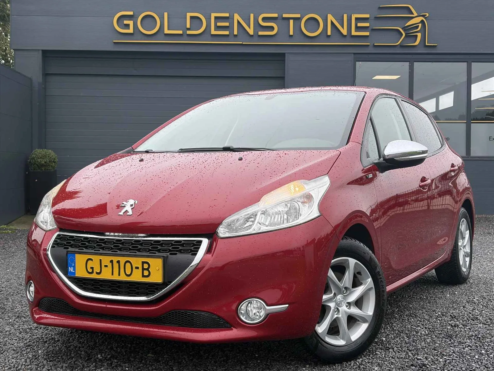 Peugeot 208 (2015) — foto 1