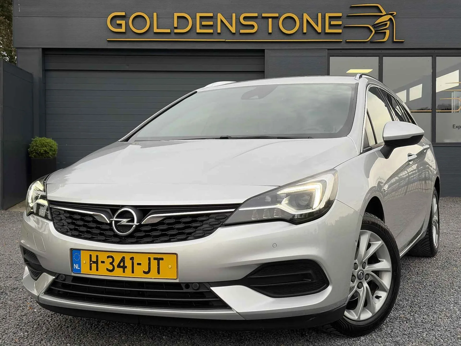 Opel Astra (2020) — foto 1