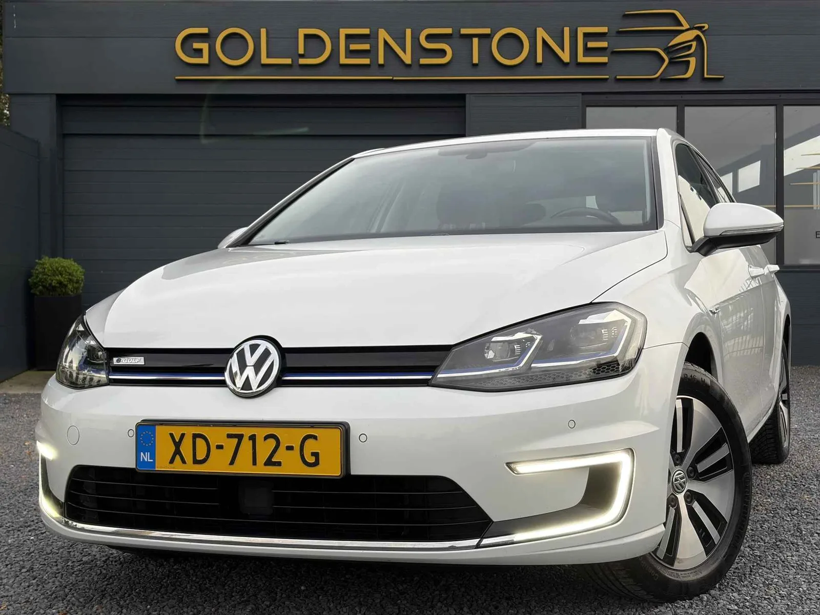Volkswagen e-Golf (2018) — foto 1