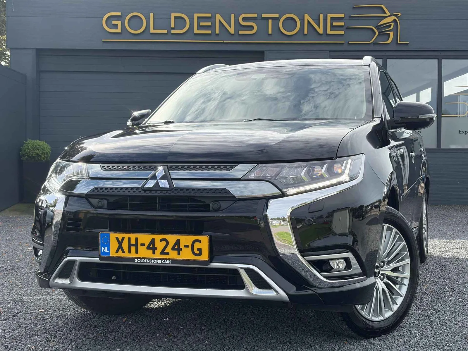 Mitsubishi Outlander (2019) — foto 1