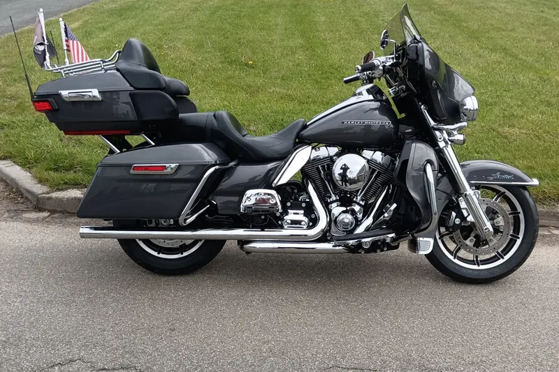 Harley-Davidson Electra Glide 103 (2014)