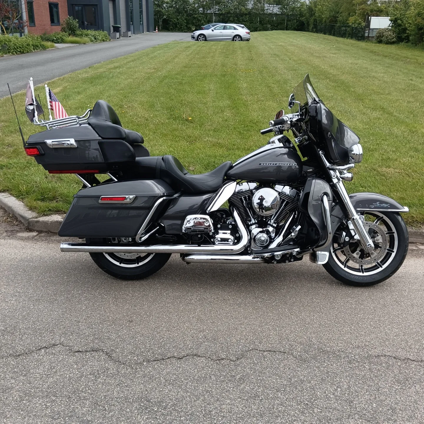 Harley-Davidson Electra Glide 103 (2014) — foto 1