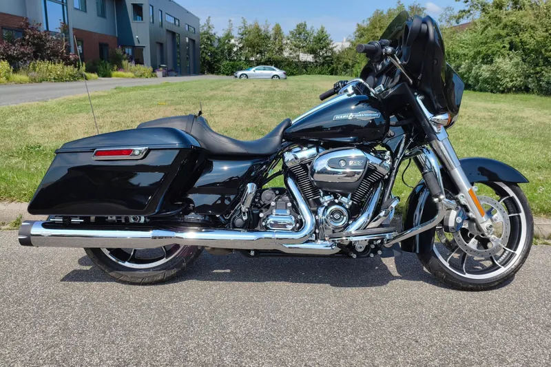Harley-Davidson Street Glide (2023)