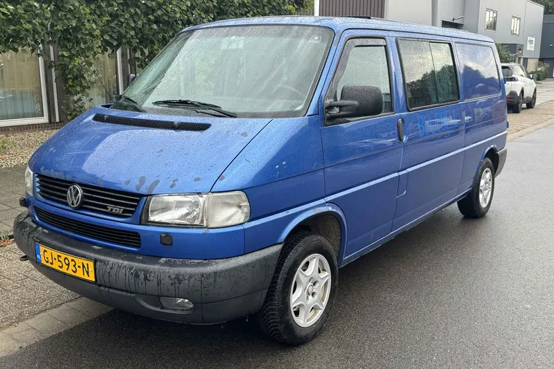 Volkswagen Caravelle (2000)