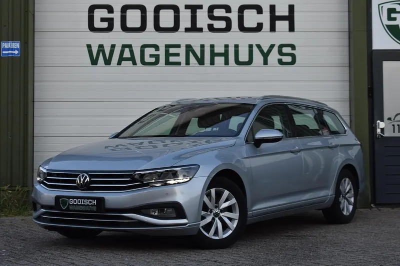 Volkswagen Passat (2022)