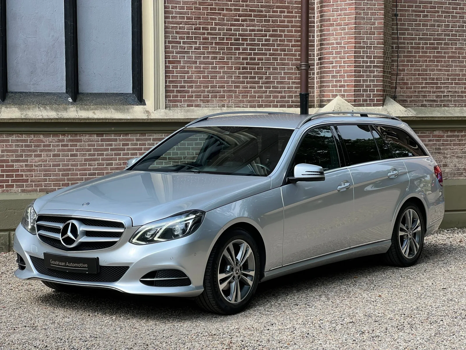 Mercedes-Benz E-Klasse (2013) — foto 1
