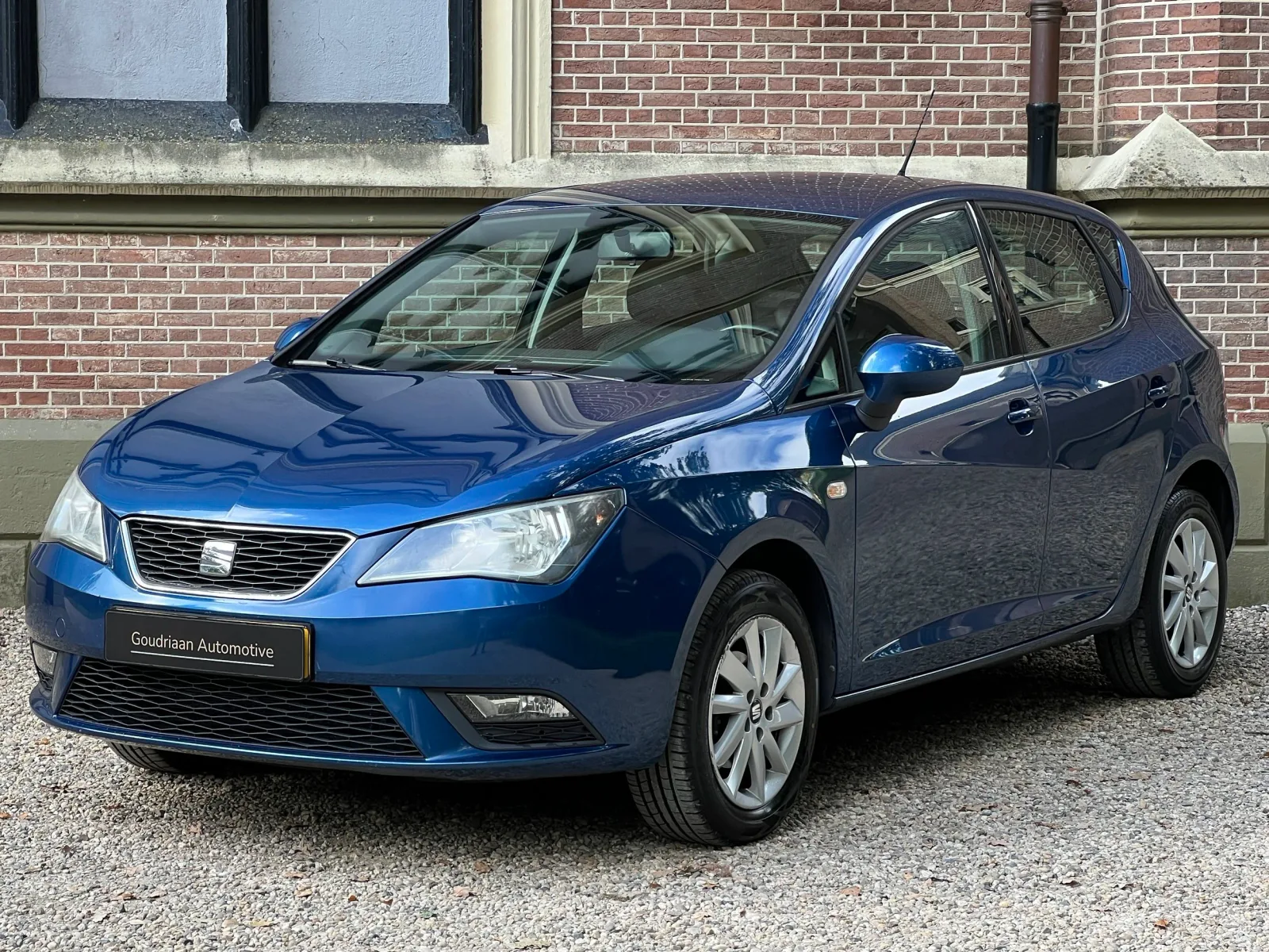 SEAT Ibiza (2014) — foto 1