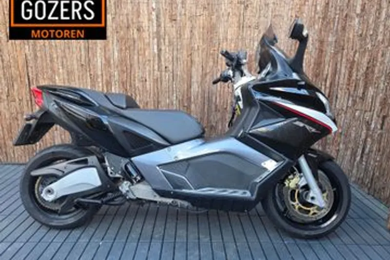 Aprilia SRV 850 (2012)