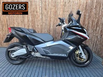 Aprilia SRV 850 (2012) — foto 1