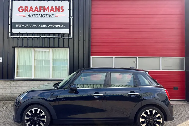 MINI Cooper (2021)