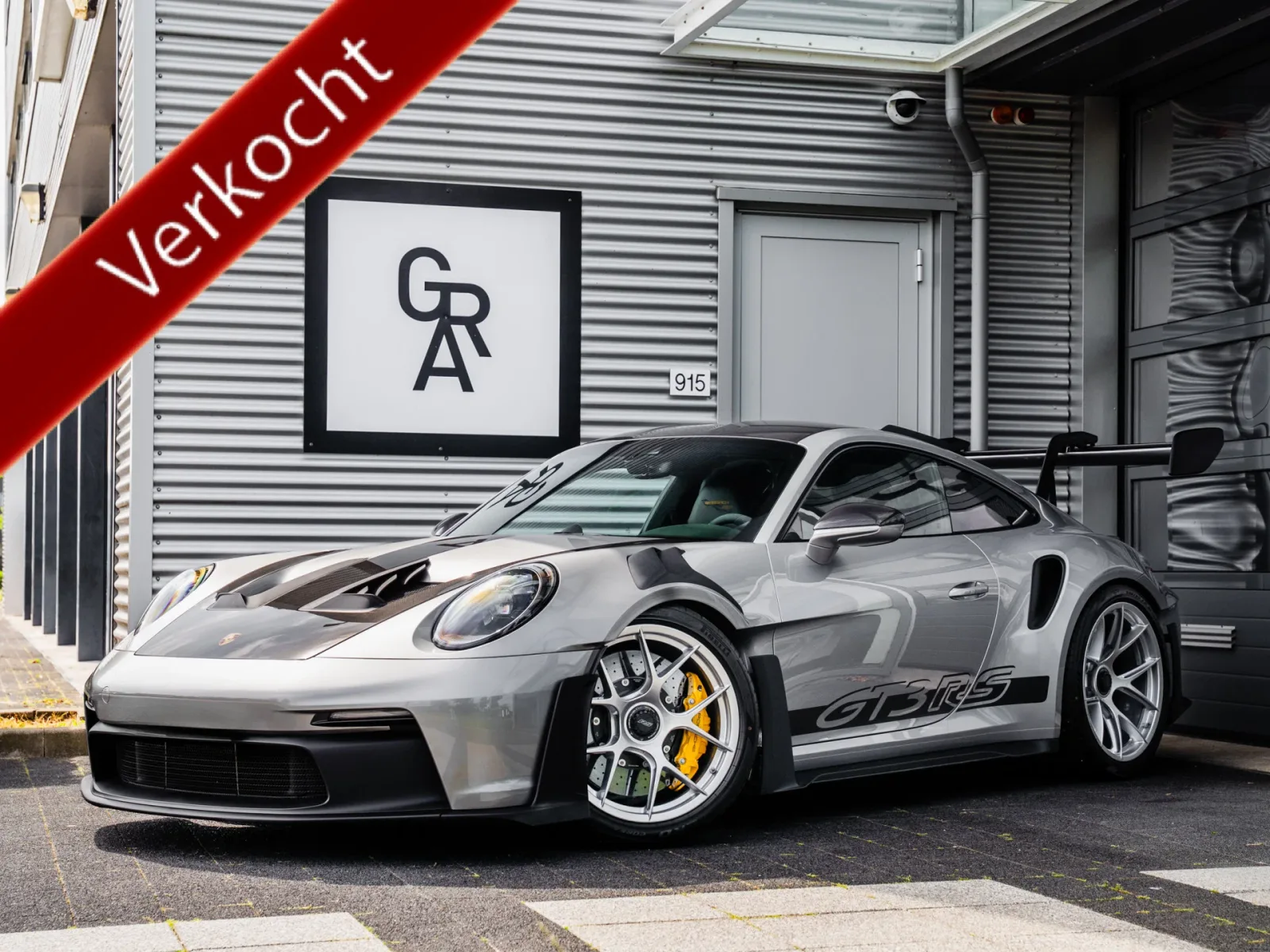 Porsche 911 (2024) — foto 1