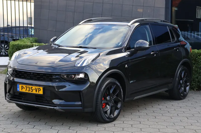 Lynk & Co 01 (2022)