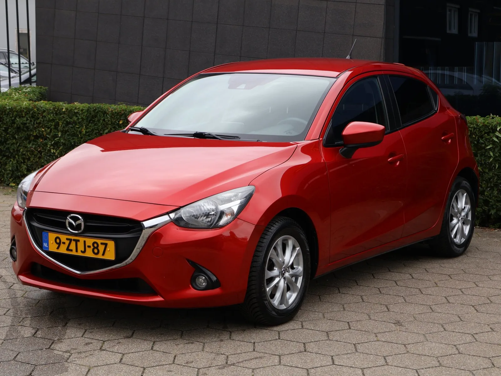 Mazda 2 (2015) — foto 1
