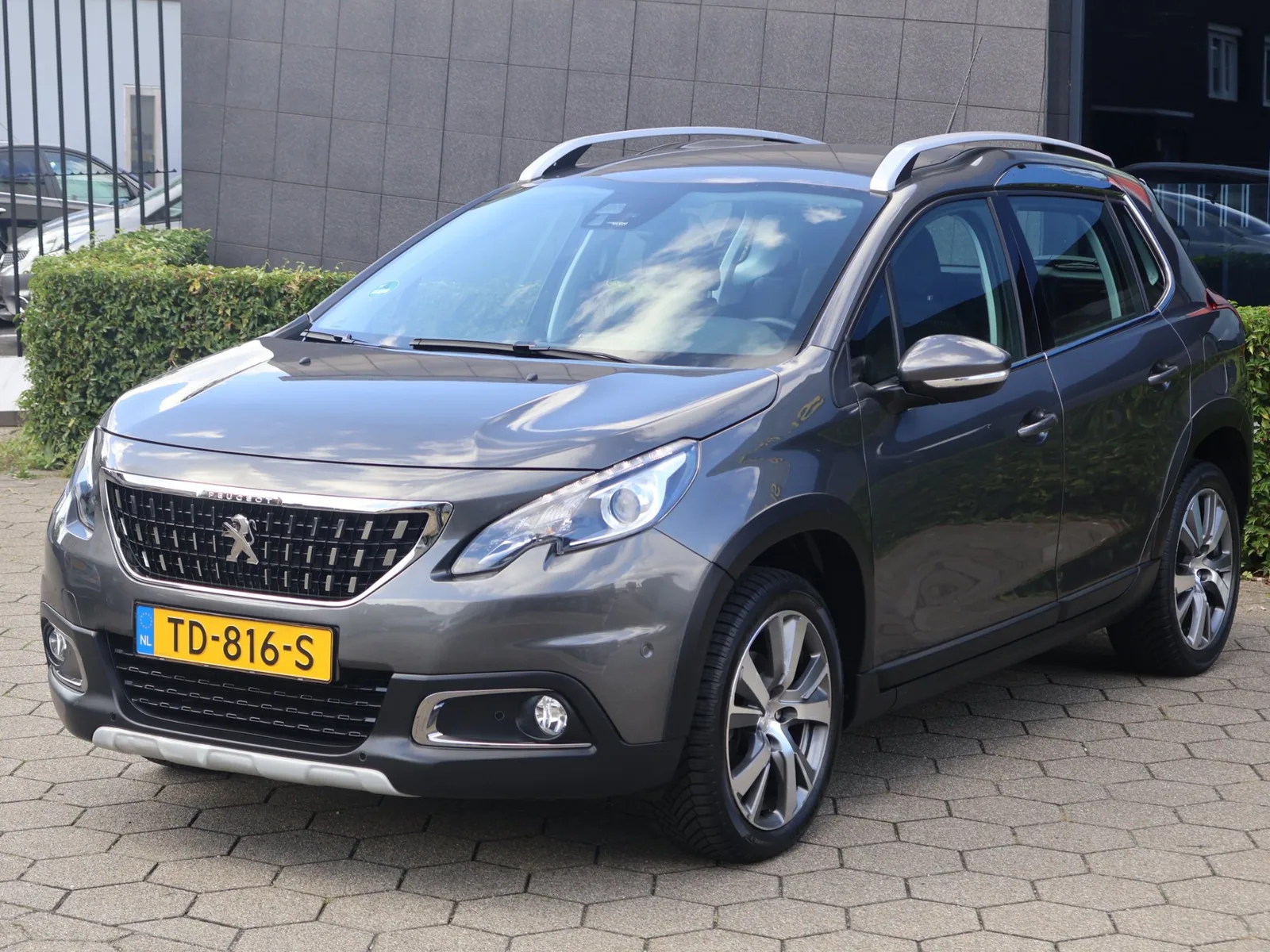 Peugeot 2008 (2018) — foto 1