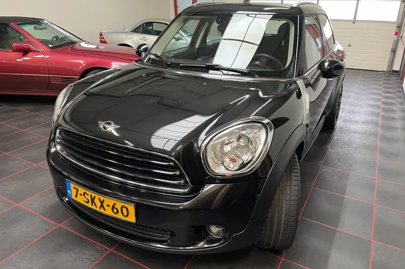 MINI One (2013)