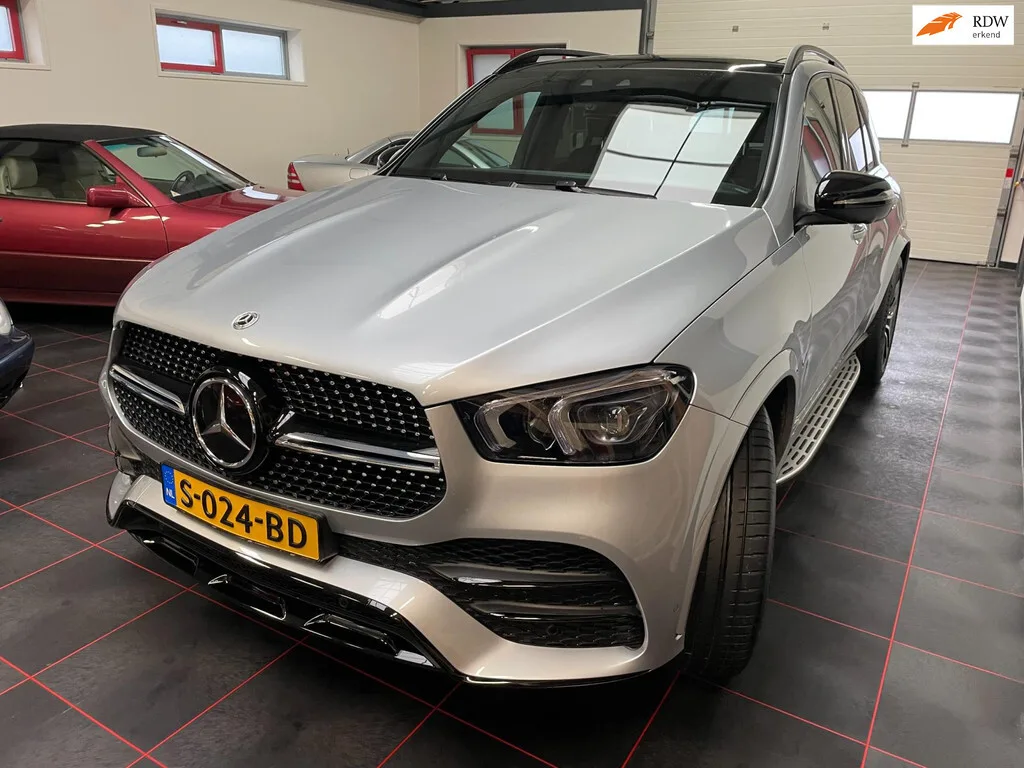 Mercedes-Benz 350 (2023) — foto 1