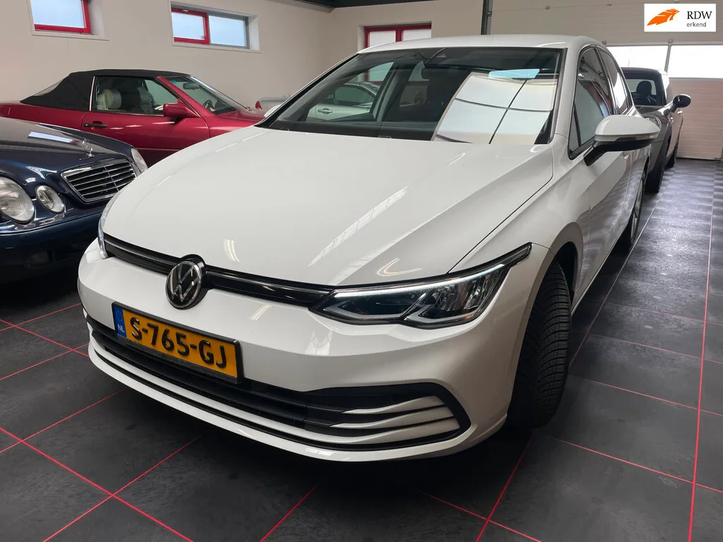 Volkswagen Golf (2020) — foto 1