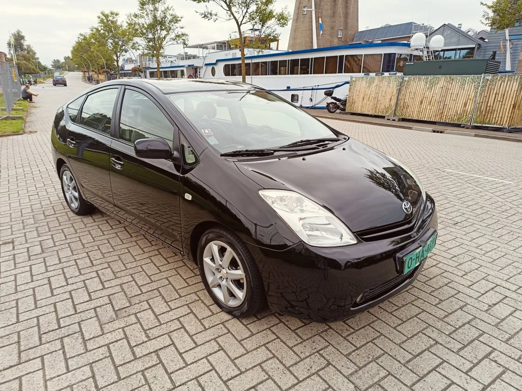 Toyota Prius (2005) — foto 1