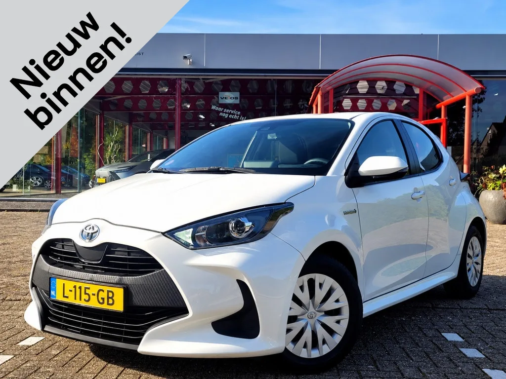 Toyota Yaris (2021) — foto 1