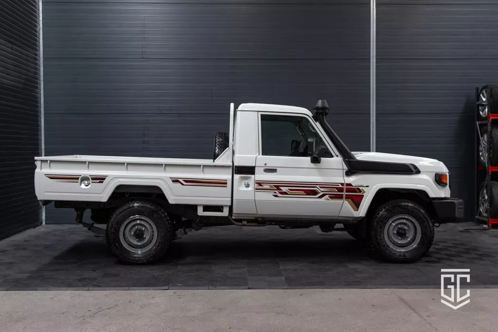 Toyota Land Cruiser (2024) — foto 1
