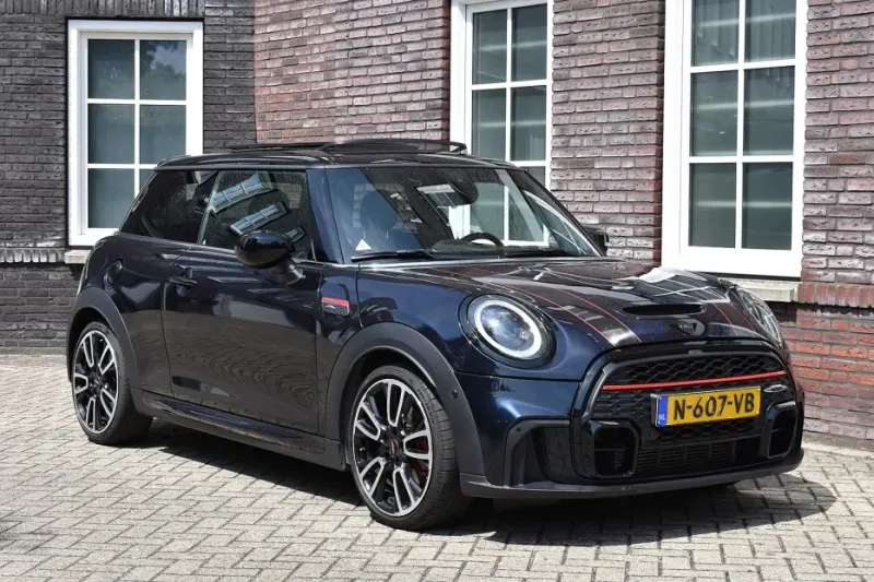 MINI Cooper (2022)