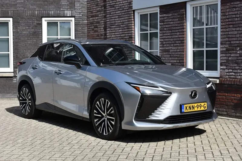 Lexus RZ (2025)