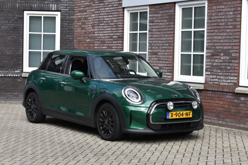 MINI Cooper (2023)