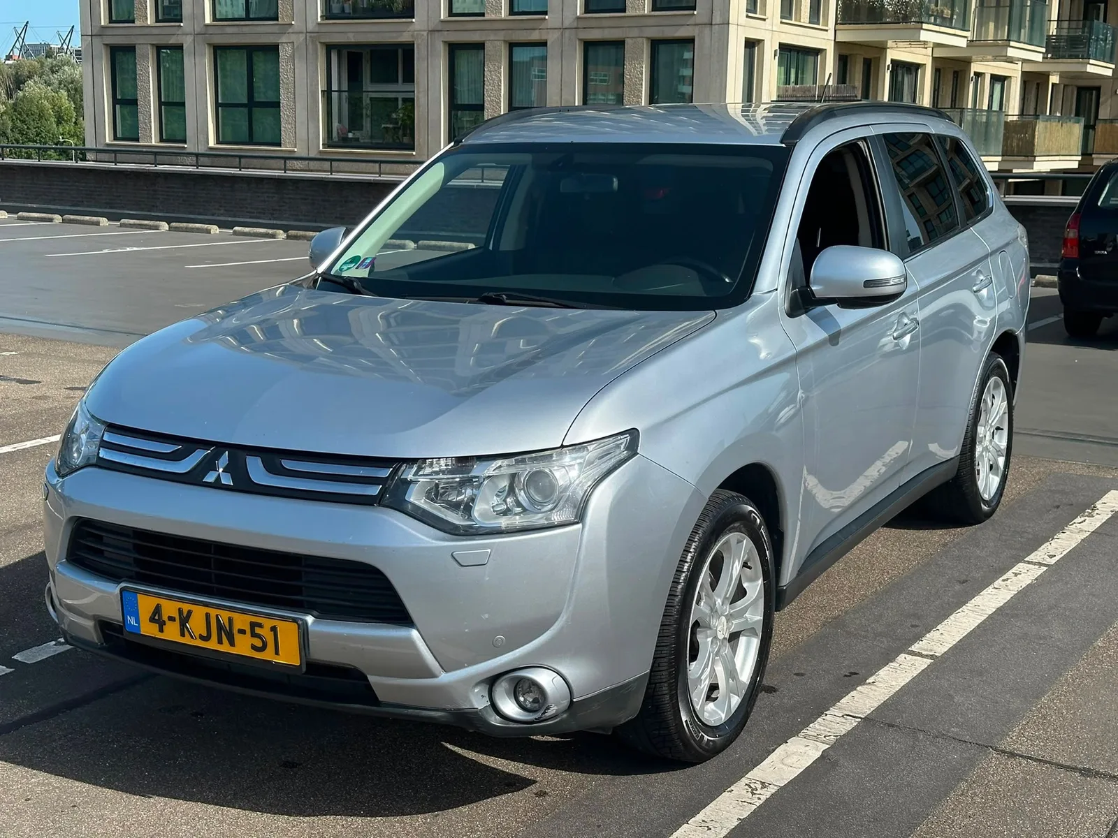 Mitsubishi Outlander (2013) — foto 1