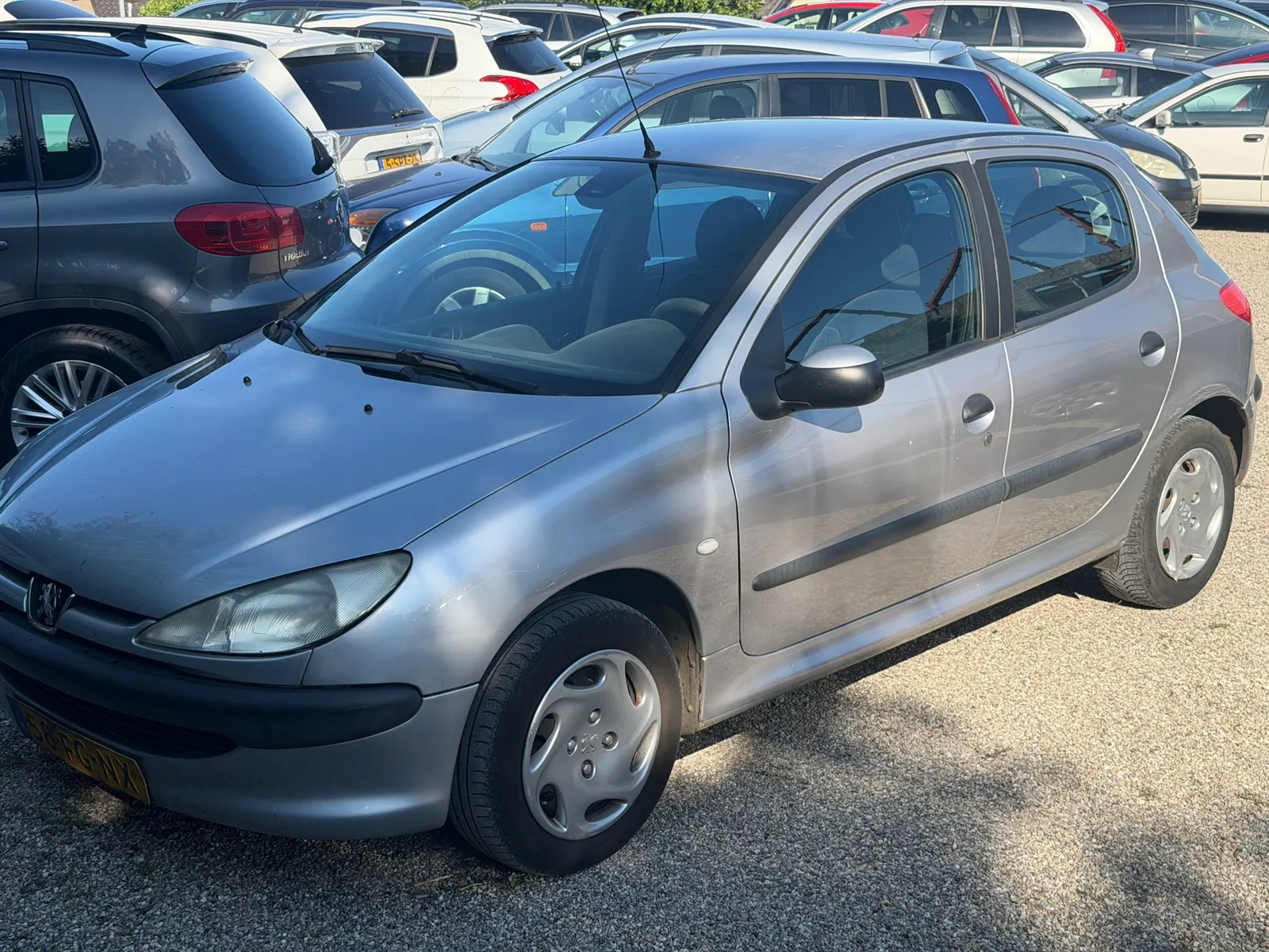 Peugeot 206 (2000) — foto 1