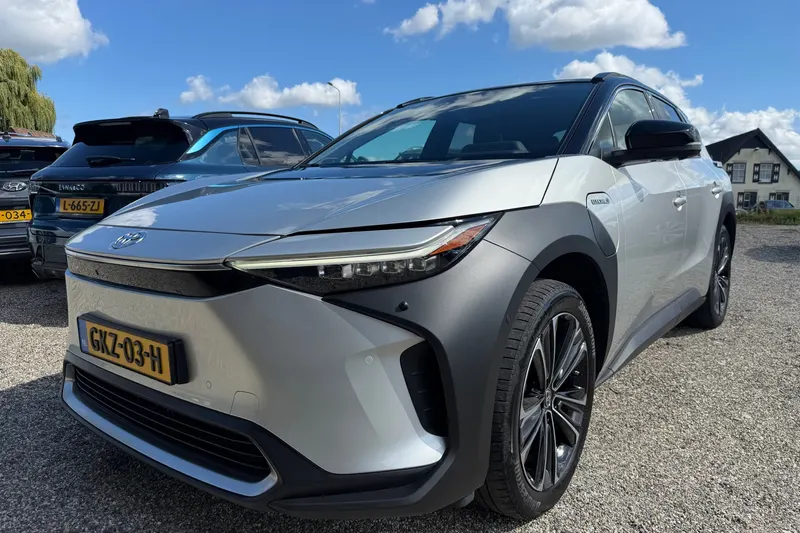 Toyota bZ4X (2023)